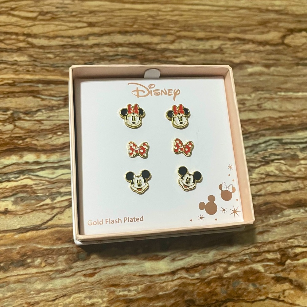 Disney NWT - Picture 1 of 3